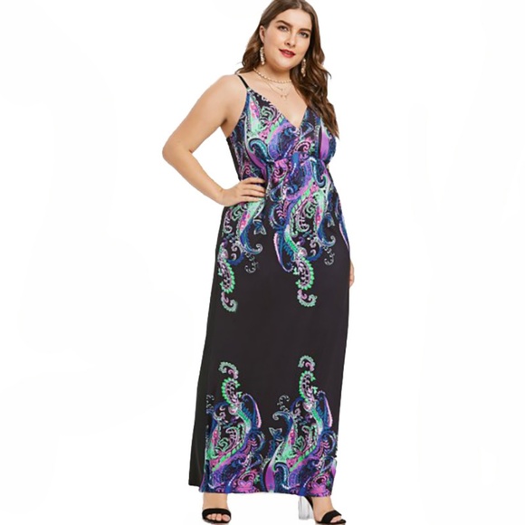 ⭐ Plus Size Paisley Maxi Dress ⭐ - Picture 5 of 7